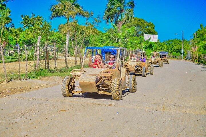 Buggies con visite alle grotte e alla spiaggia
