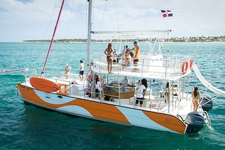Sunset Party Boat Excursion with Lunch Drinks + Pick Up and DJ