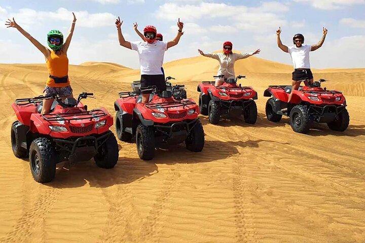 Aften Desert Safari med PickDrop, BBQ & Shows–QuadBike valgfri
