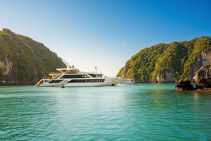 Den BÄSTA Lan Ha Bay Day Cruise, Cykling Viet Hai Village från CatBa