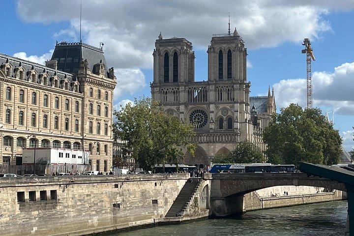 Historia Vandringstur i hjärtat av Paris, längs Seine