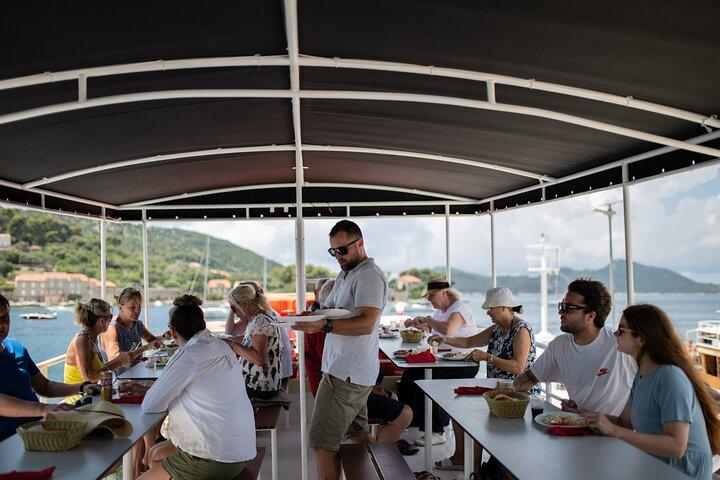 Elaphite island Hopping & City Walls Cruise com comida e bar