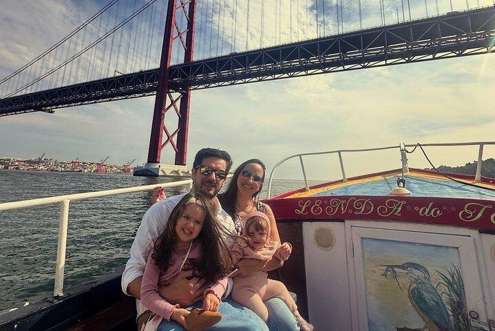Lisbon Daytime & Sunset Tradicional Boat Tour Sightseeing Cruise
