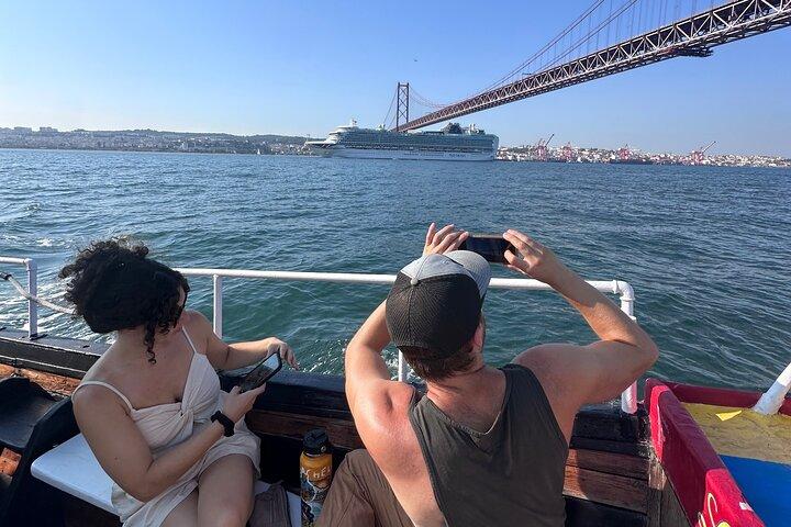 Lisbon Daytime & Sunset Tradicional Boat Tour Sightseeing Cruise