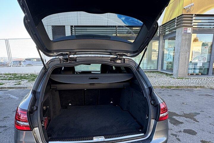 Traslado privado de Lisboa a Oporto con 3 paradas