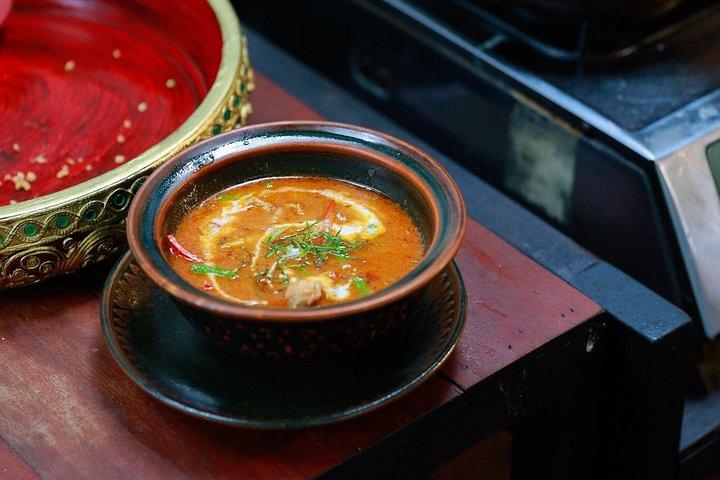スクンビットでの体験型タイ料理教室とマーケット ツアー