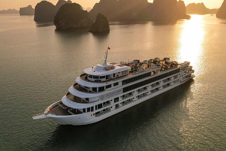 Ontspan op een 2-daagse luxe Ha Long Bay Cruise vanuit Hanoi
