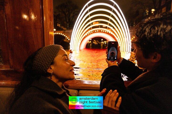 Amsterdam Light Festival: crociera riscaldata con bevande calde e boccone