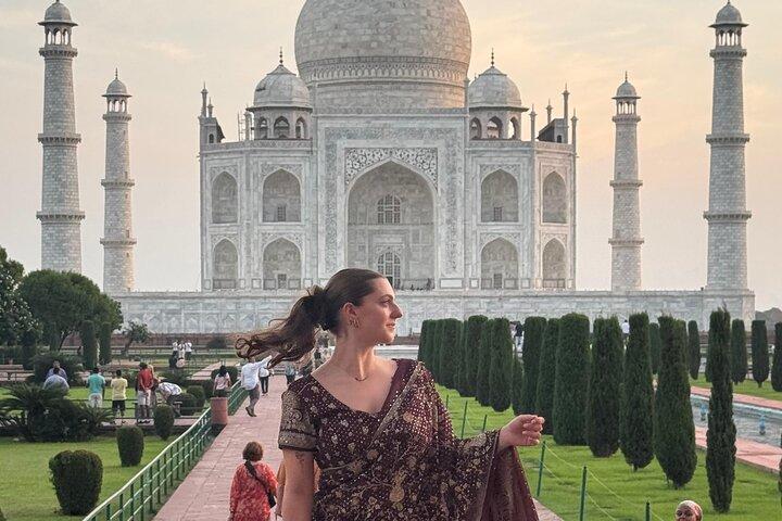 Tour del forte di Taj Mahal e Agra da Delhi con pranzo a 5 stelle
