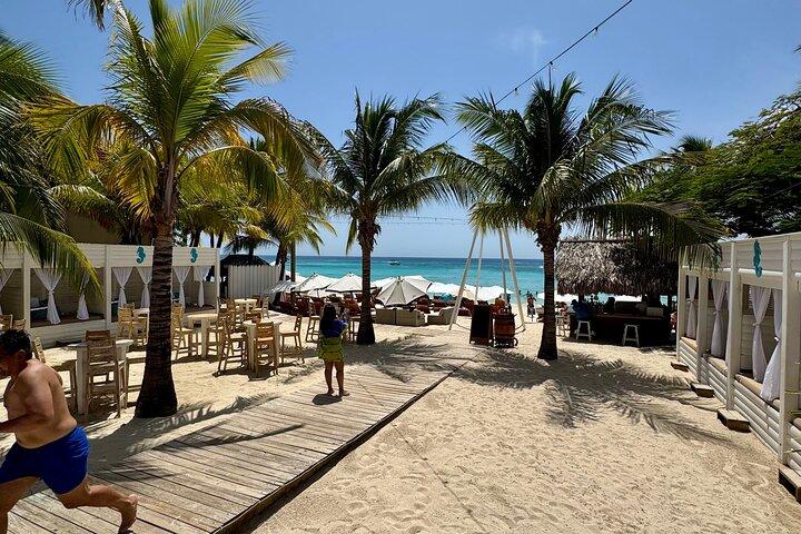 Roatán : ウェストベイビーチ・デイパス(プライベート交通付き)