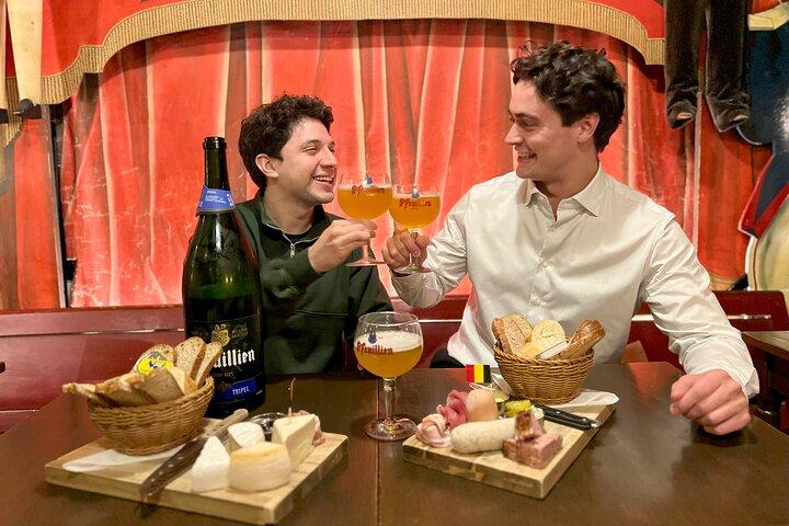 ブリュッセル・フードツアー：ワッフル、ビール、フライドポテト、その他10種類のテイスティング