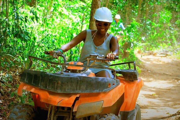 Jungle Adventure to Zipline e ATV partilhados de Cancun