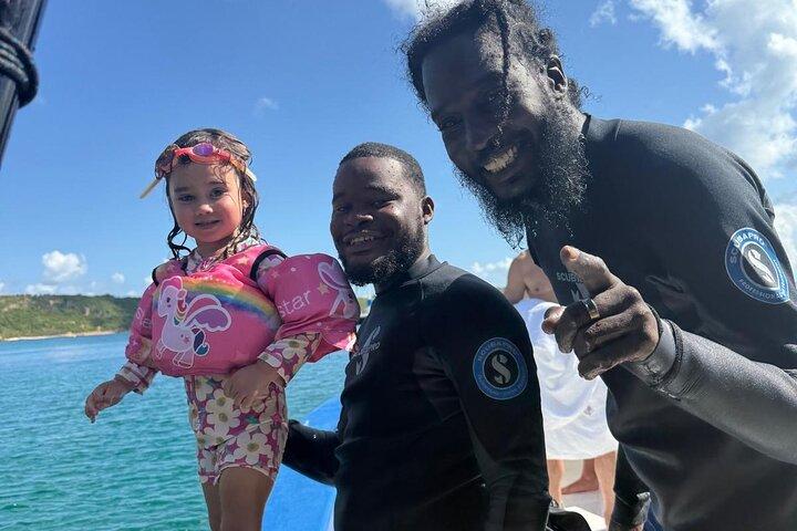 Anguilla Baserat : 2 - Hr Grupp Snorkel på Little Bay Marine Park.