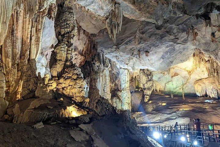 Heldags Hue till Phong Nha Cave eller Paradise Cave Adventure