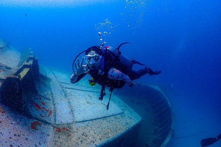 Phuket Scuba Diving Racha Islands for All Level Divers