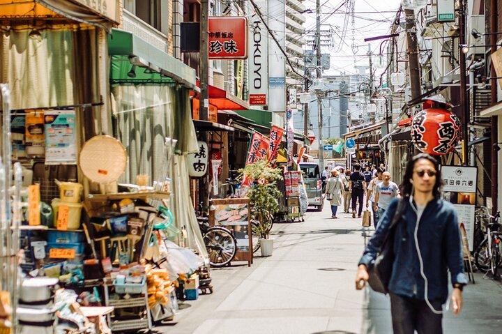 Osaka Shopping Experience with a Local – Private & Personalized