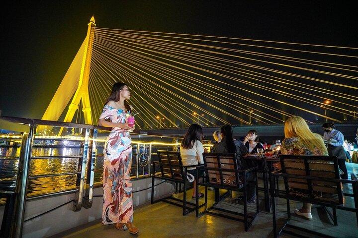 White Orchid Dinner Cruise no Rio Bangkok