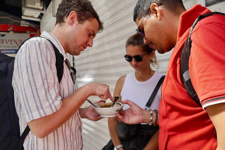 Port Louis: Street Food & City Highlights Walking Tour