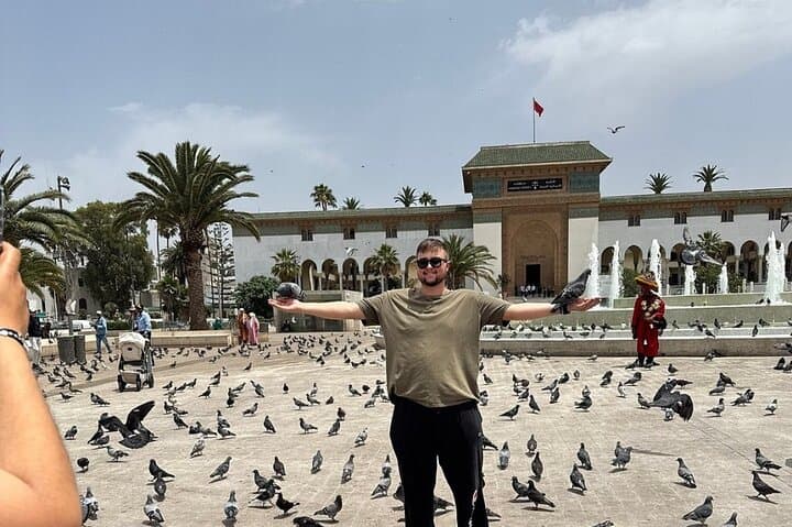 Casablanca Guided Tour from any Hotel & Cruise with lux vehicule