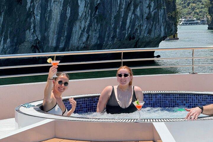 Den mest luksuriøse Day Cruise Cat Ba, Lan Ha Bay fra Hanoi