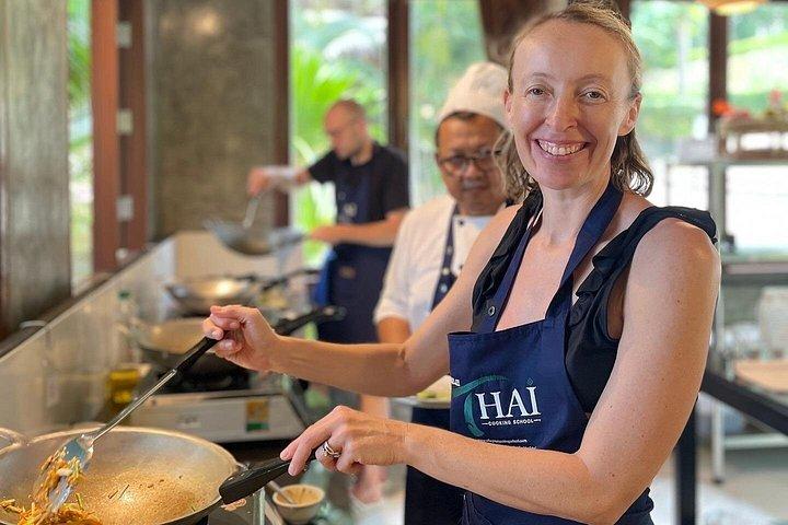 Railay: Small-Group Cooking Class in Krabi with Transfers