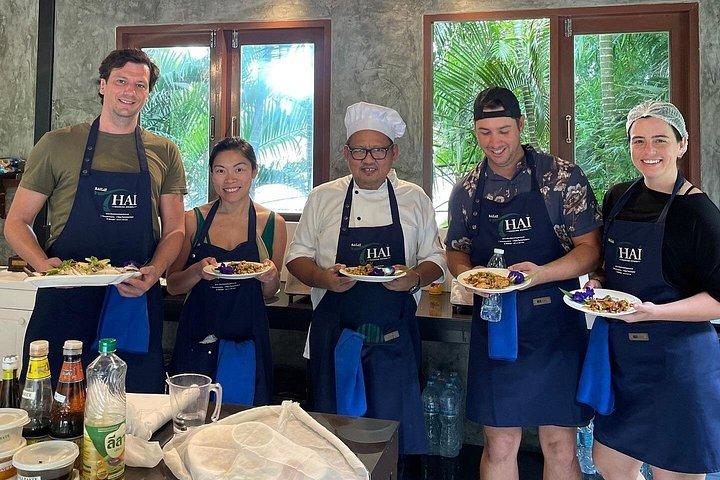 Railay: Small-Group Cooking Class in Krabi with Transfers