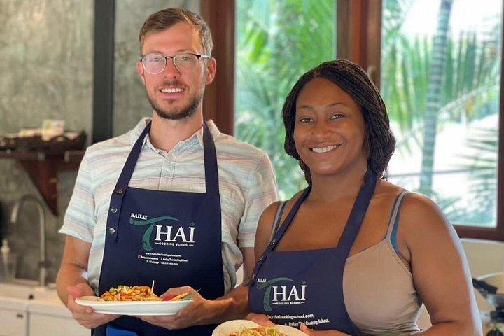 Railay: Small-Group Cooking Class in Krabi with Transfers