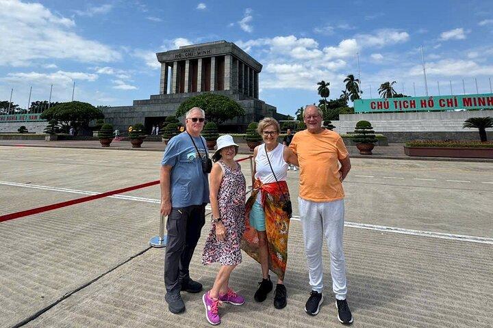 Explore Hanoi in One Day: Guided Tour with Local Lunch
