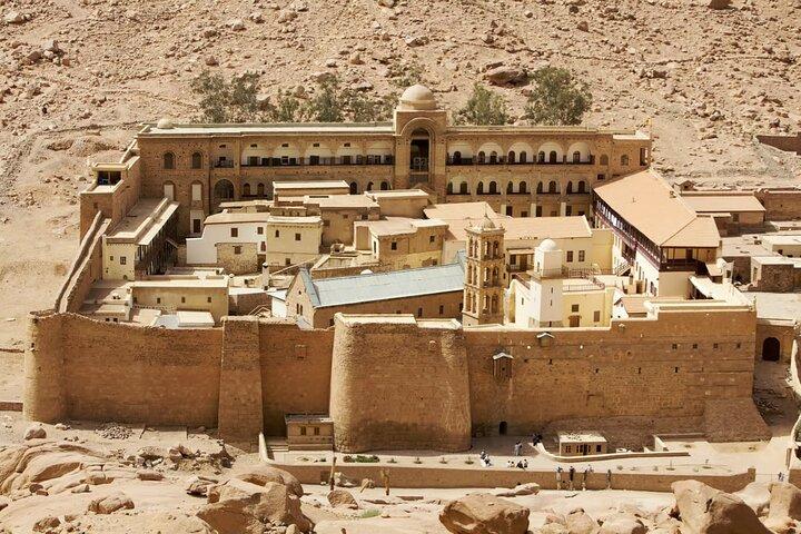 Escursione di un giorno al Monastero di Santa Caterina e Dahab da Sharm El Sheikh