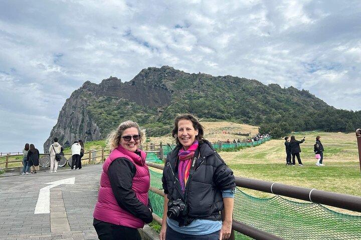 Jeju's Eastern Tour with Haenyeo Show, Cave, Tangerines