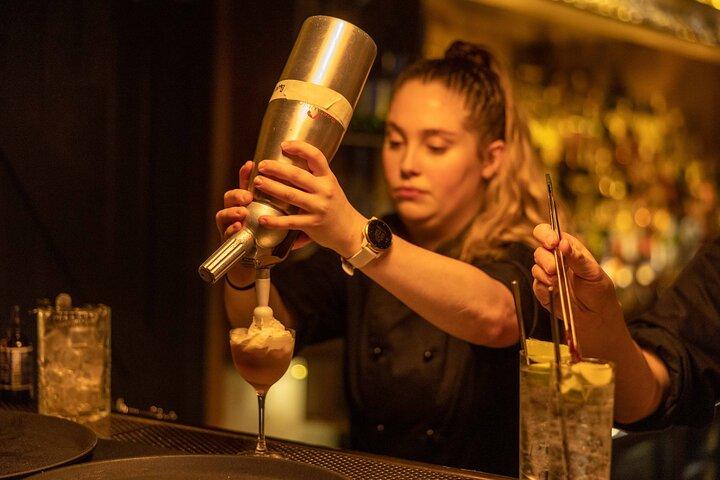 Melbourne Independent Laneway Bar Tour with Drink Included