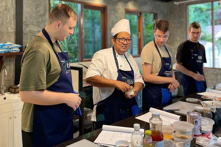 Railay Authentic Thai Cooking Class with Local Chef in Krabi