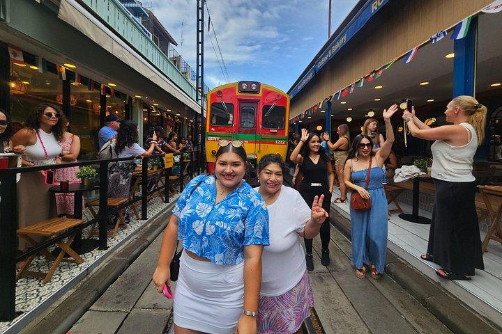 プライベートフロート市場と鉄道市場＆アユタヤ歴史