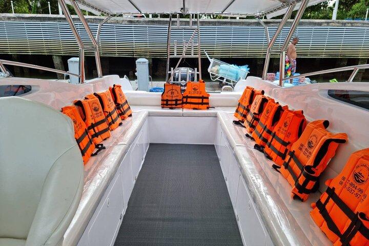 Tour privado a Phi Phi Early Bird en barco charter