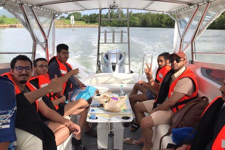 Tour privado a Phi Phi Early Bird en barco charter