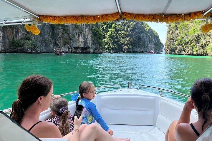 Tour privado a Phi Phi Sunrise Premium Boat