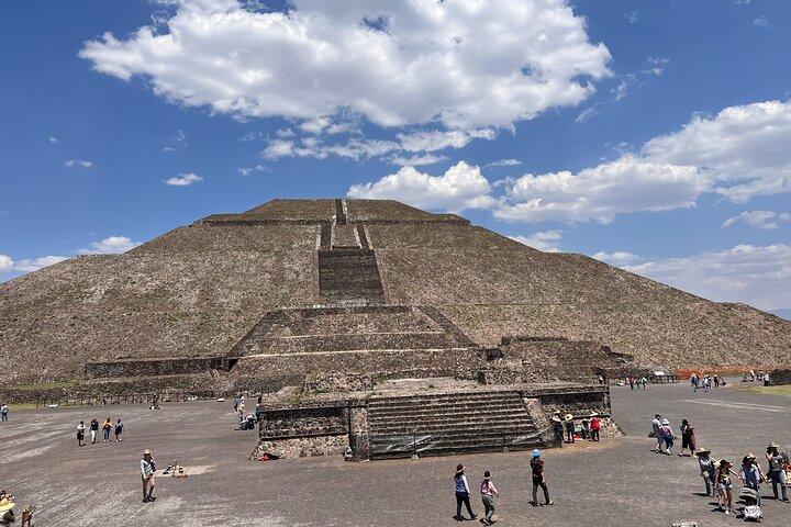 Pyramids + Cave Restaurant + Guadalupe's Basilica Private Tour