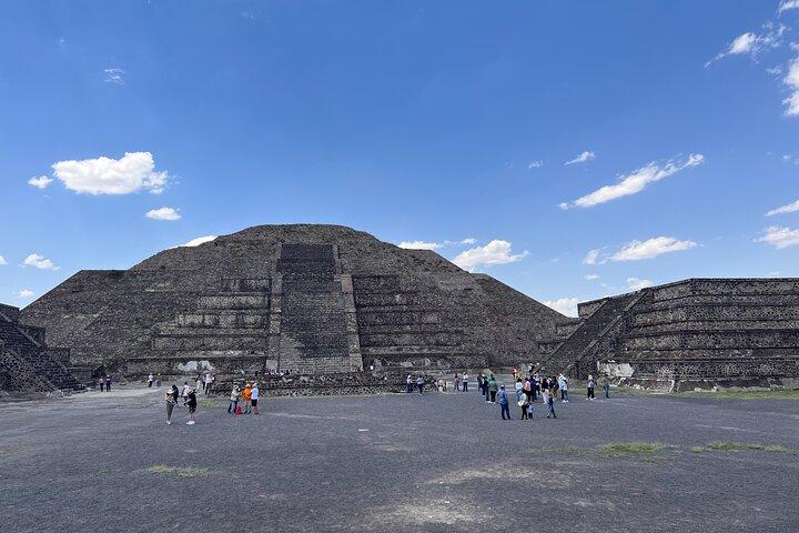 Pyramids + Cave Restaurant + Guadalupe's Basilica Private Tour