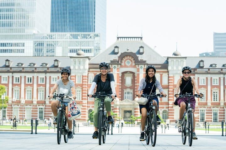 Tokyo Top Highlights 3h Guided Cycling Tour
