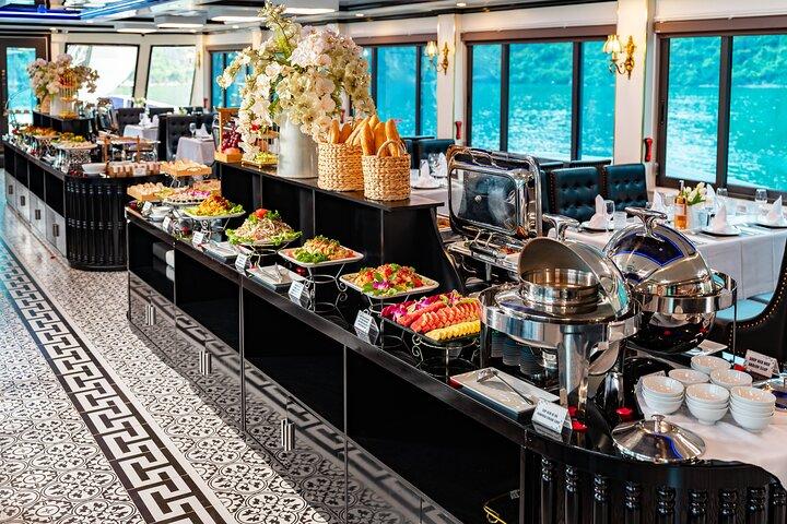 Crociera a 5 stelle Halong Bay Day Trip: pranzo a buffet e bus limousine