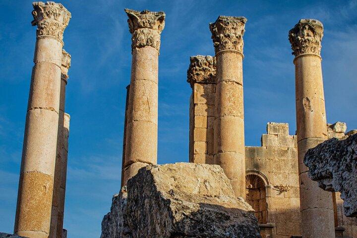 Excursión privada de día completo al Mar Muerto y Jerash desde Ammán o el aeropuerto