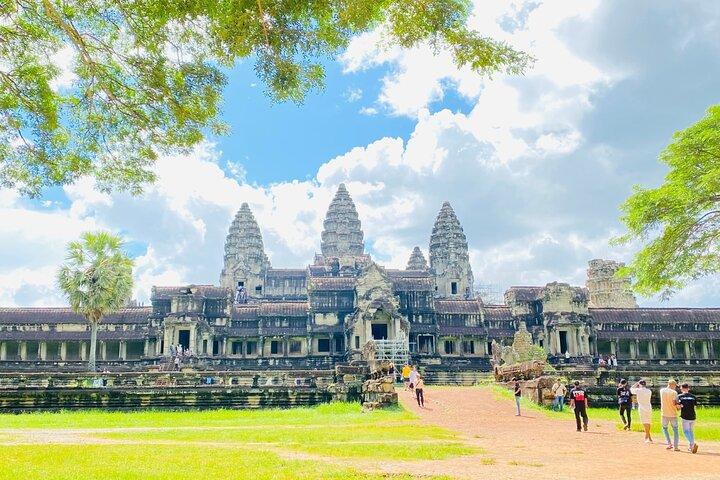 Angkor Wat & Ta Prohm Hidden Wonders Tour