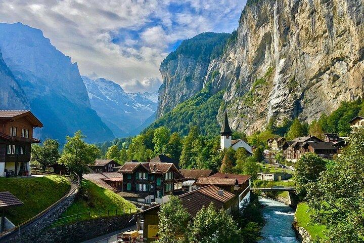 Vanuit Luzern : Zwitserse Alpen, Lauterbrunnen, Grotten van Beatus Kleine Groep