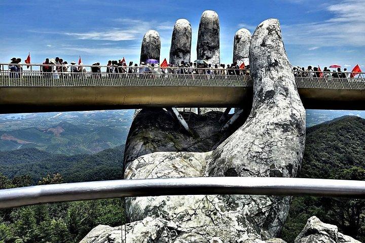 GOLDEN BRIDGE BA NA HILL-Early Morning to Beat Crowds（ゴールデン・ブリッジ・バ・ナ・ヒル・アーリー・モーニング・トゥ・ビーツ・クラウズ）（5-6時間）