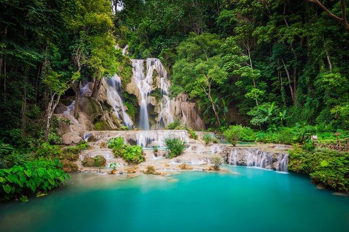 Excursão de meio dia pelas Cataratas de Kuang Si e Hmong Village