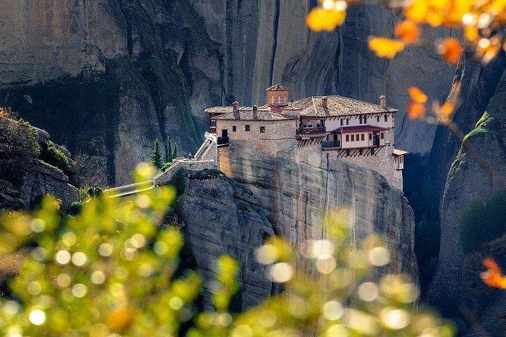 Day Trip to Meteora from Athens with A Private Driver