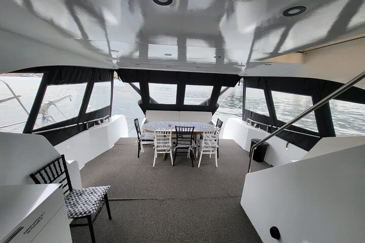 Luxury Private Yacht Tour on the Bosphorus in Istanbul