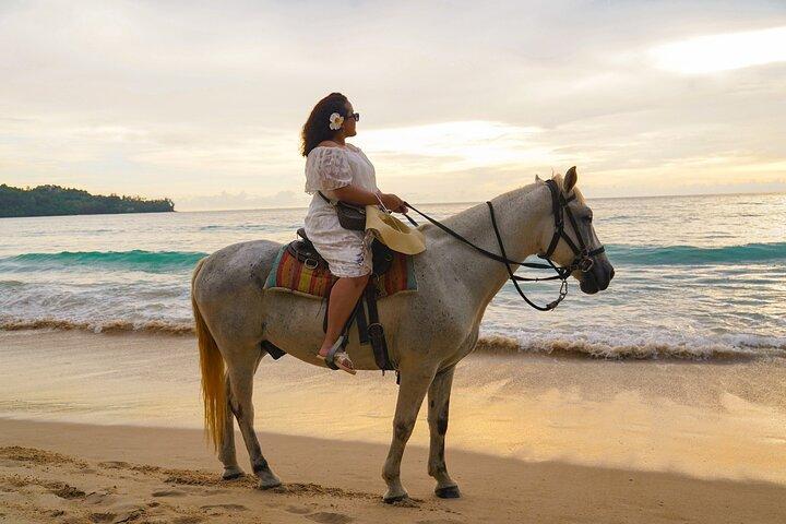 Phuket Sunset Horse Riding em Kamala Beach