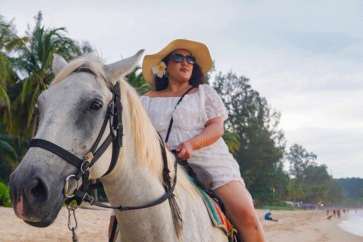 Phuket Sunset Horse Riding em Kamala Beach
