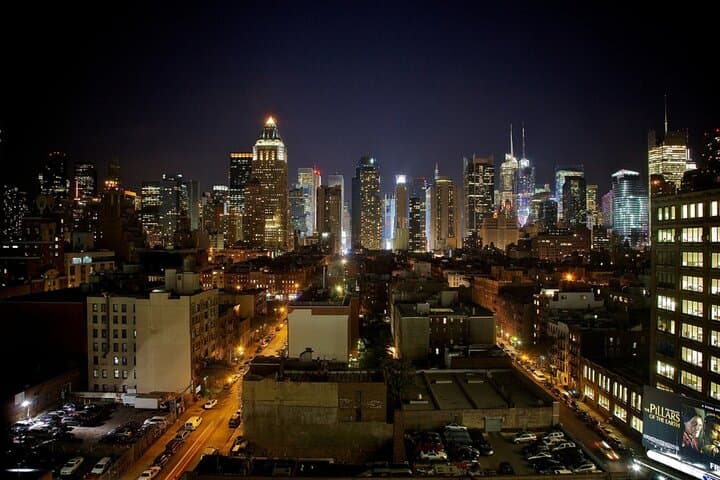 NY Crime Self Guided City Tour of the Most Infamous Scandals
